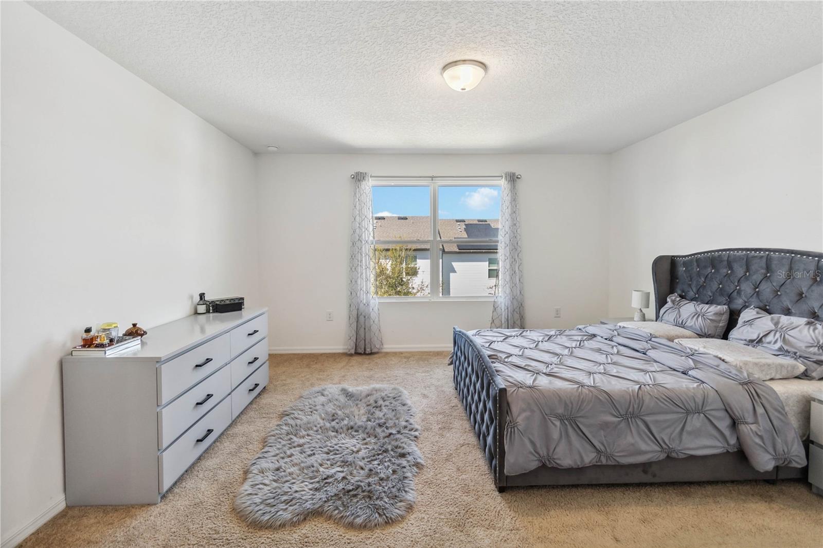 Image 16 of 33 For 916 Grandin Street