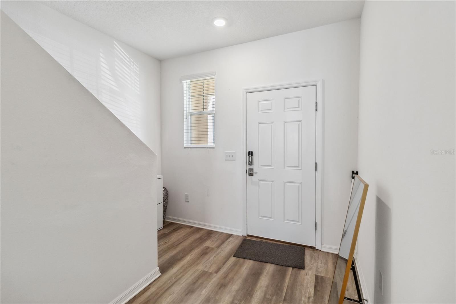 Image 5 of 33 For 916 Grandin Street