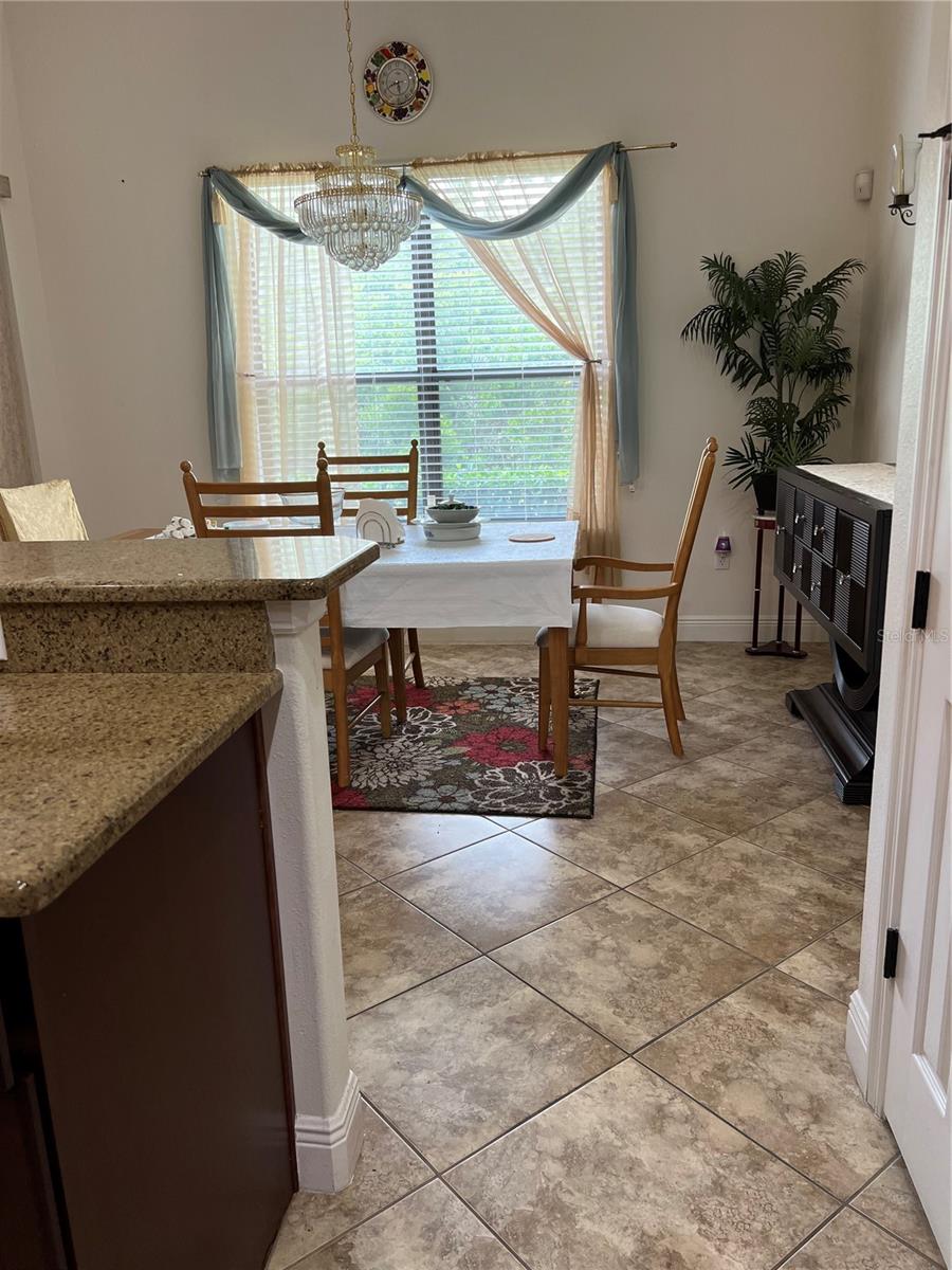 Image 10 of 50 For 619 Tapatio Lane