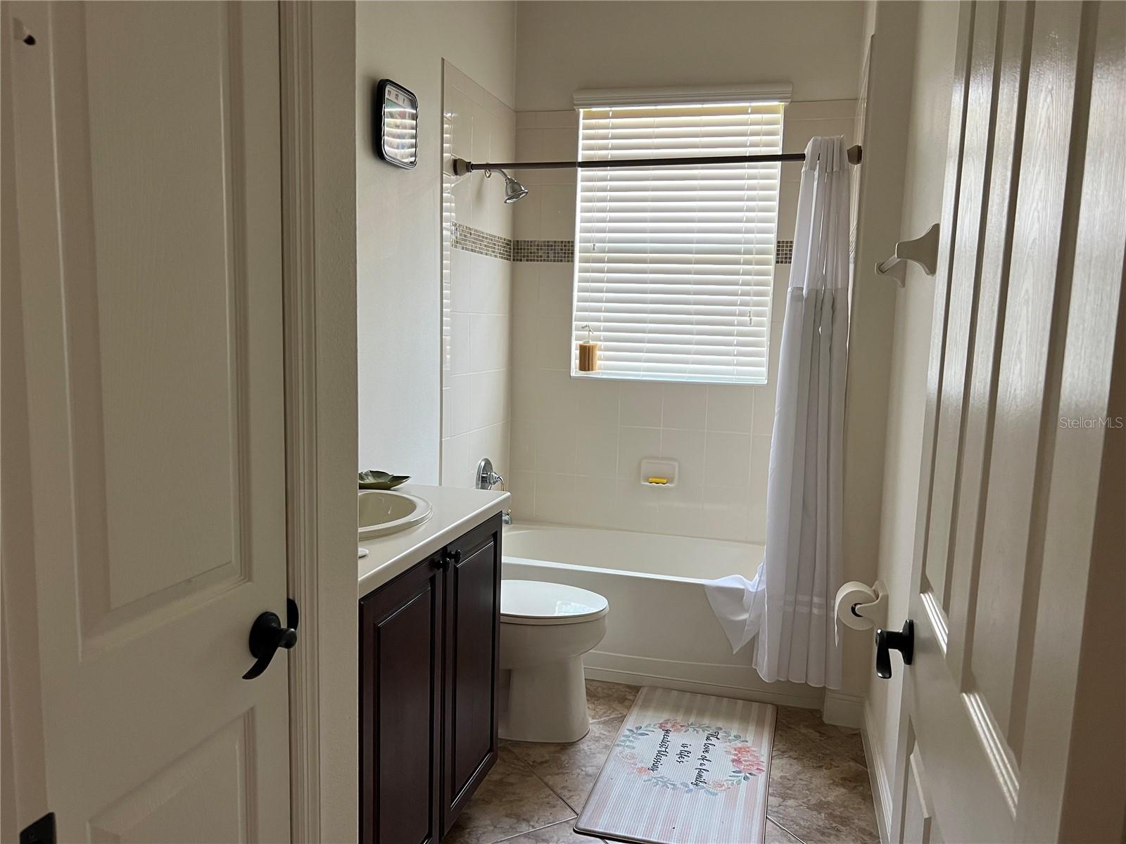 Image 23 of 50 For 619 Tapatio Lane