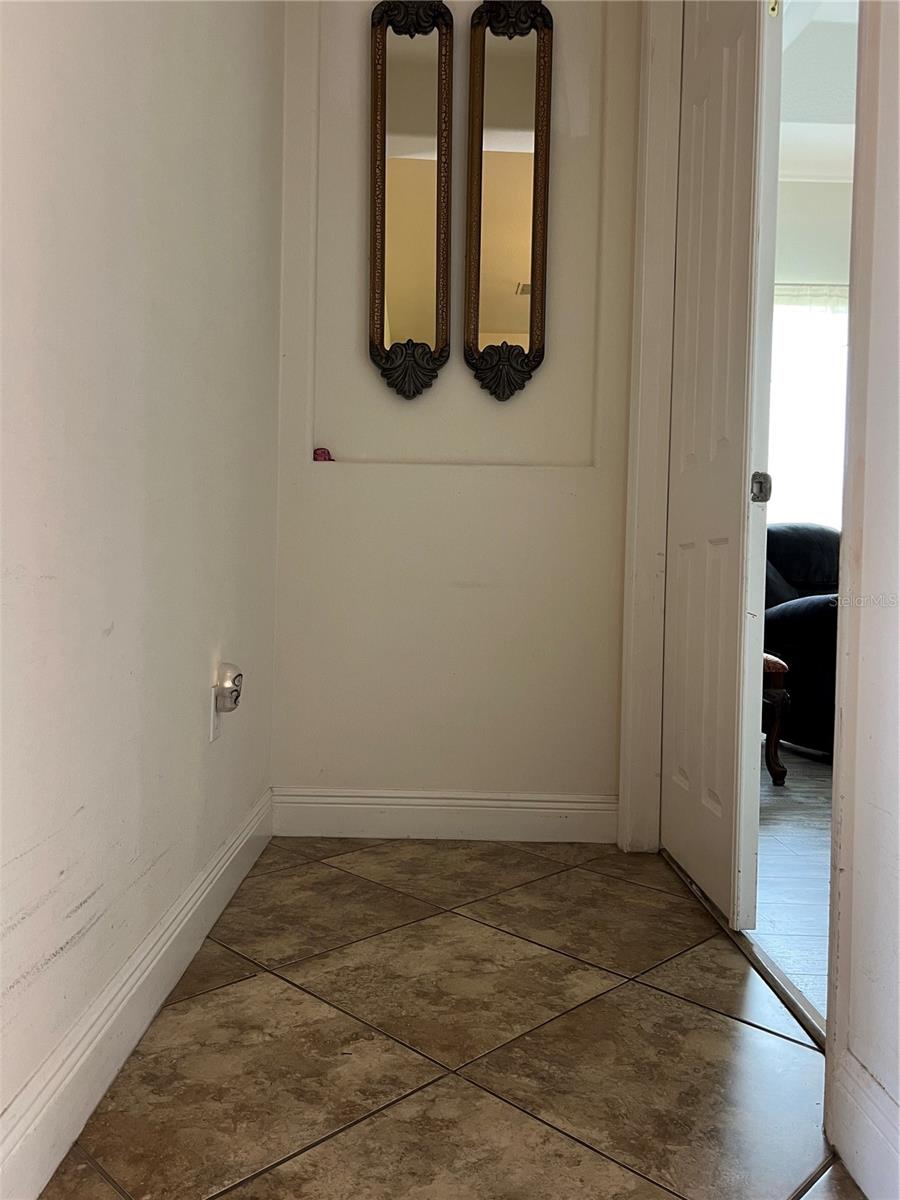 Image 26 of 50 For 619 Tapatio Lane