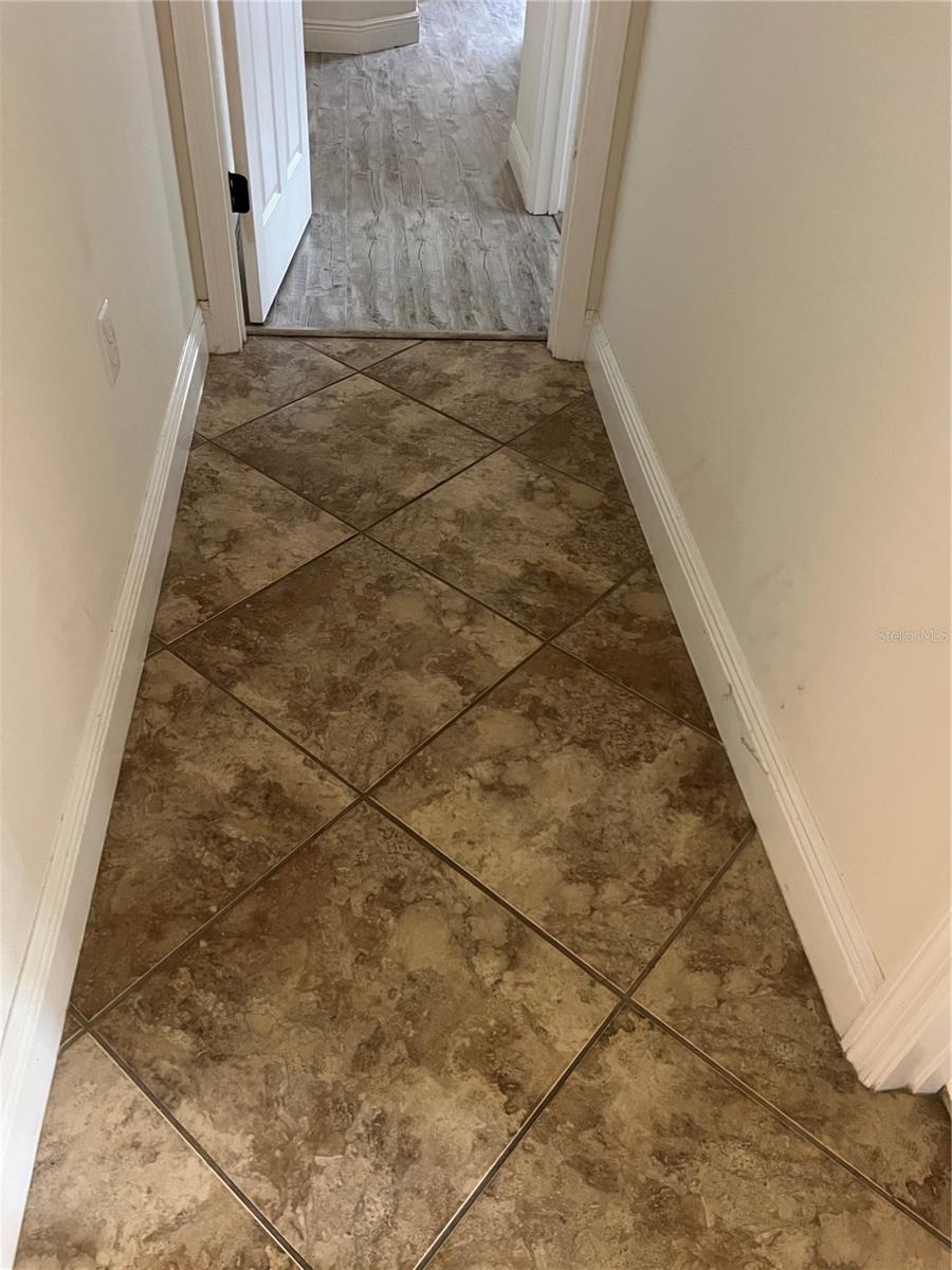 Image 36 of 50 For 619 Tapatio Lane