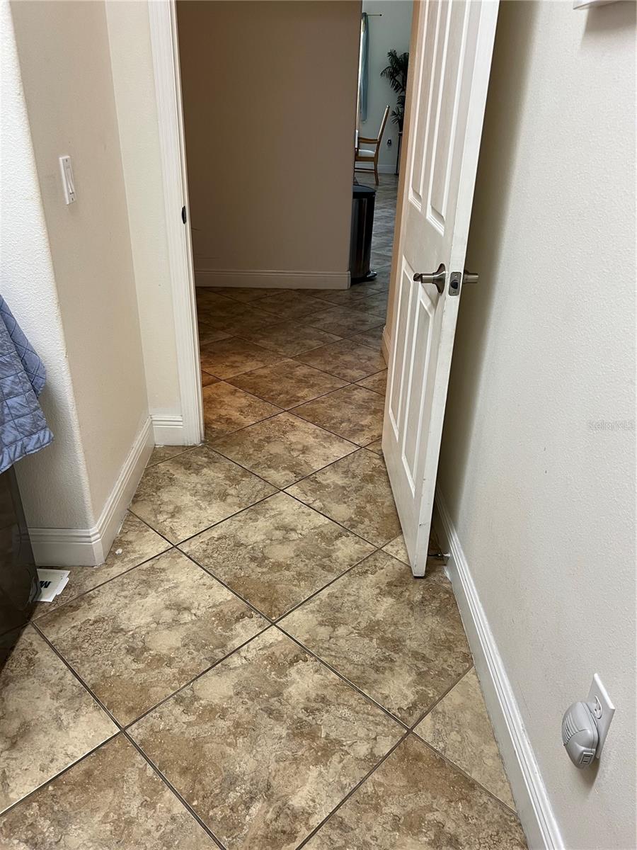 Image 37 of 50 For 619 Tapatio Lane