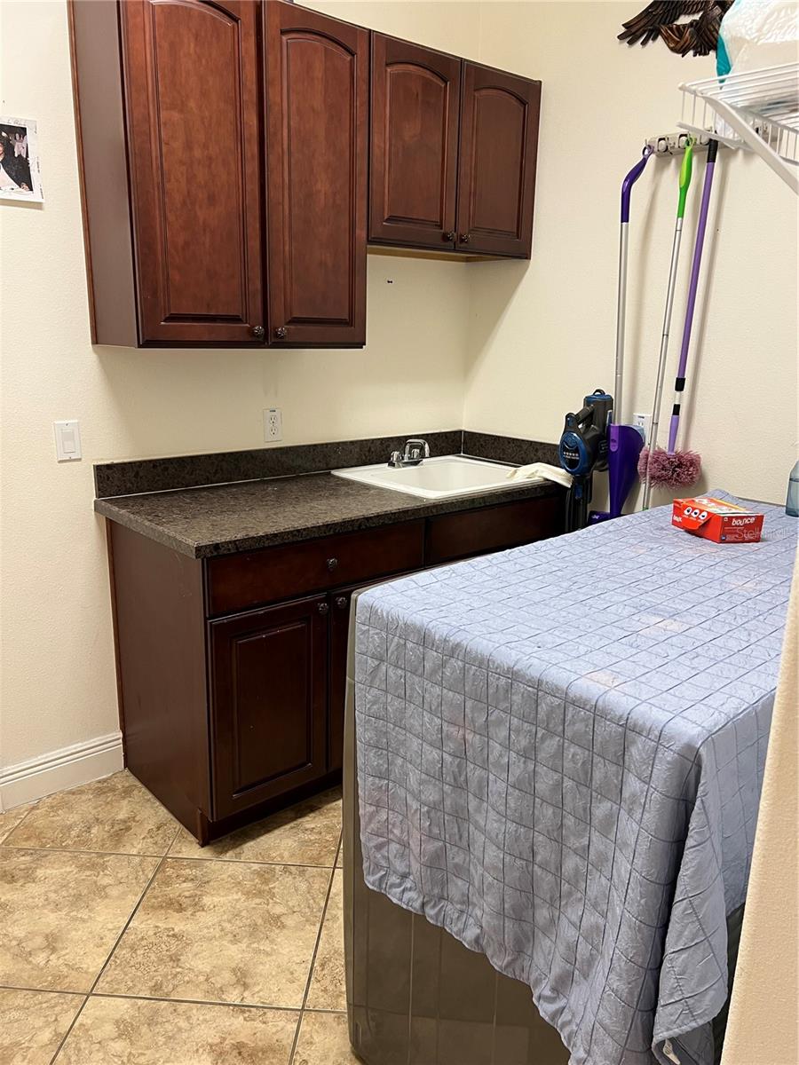 Image 38 of 50 For 619 Tapatio Lane