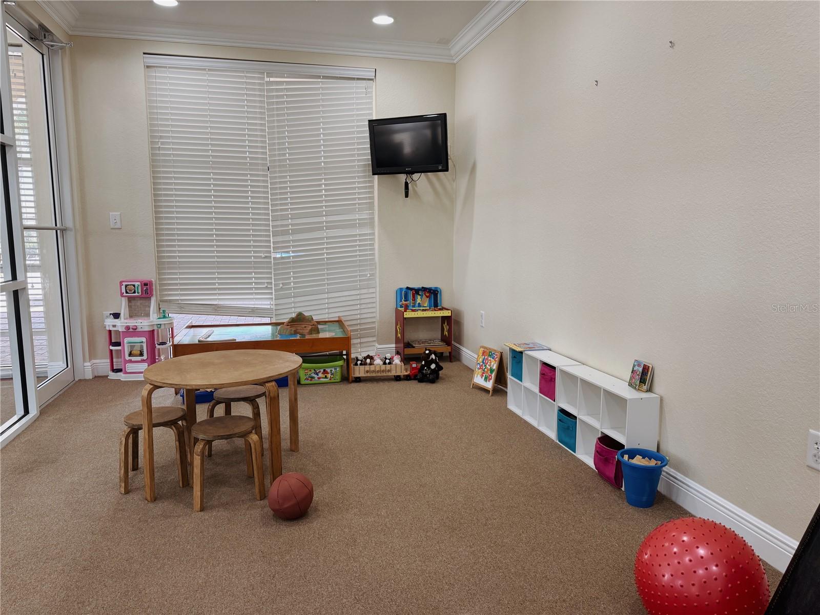 Image 13 of 42 For 4240 Thurso Lane