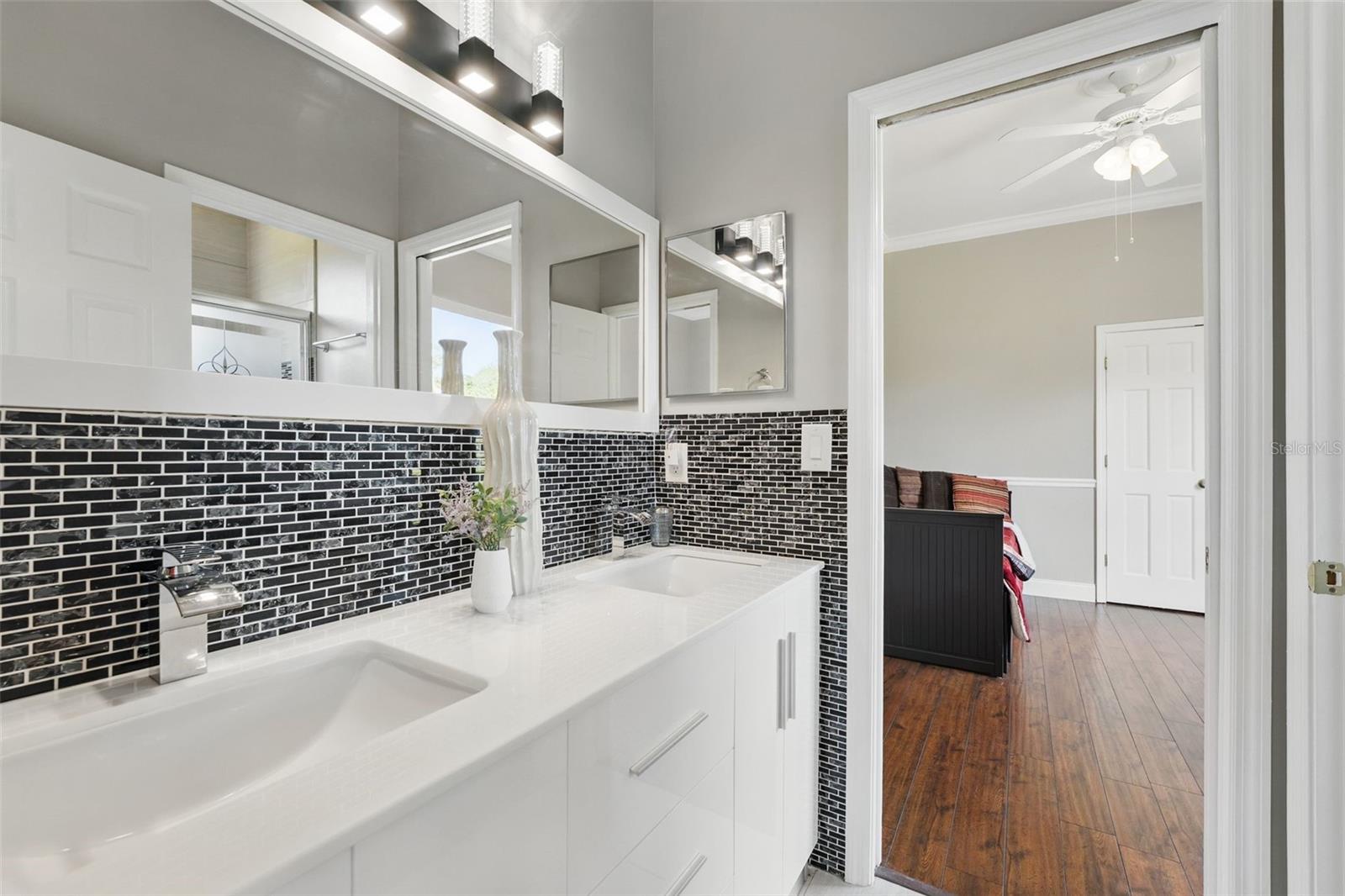 Image 21 of 66 For 6132 Waterfield Way
