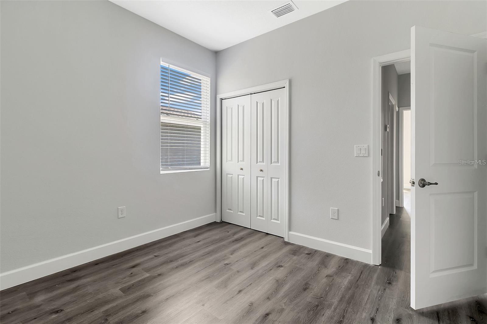 Image 6 of 8 For 10467 Port Everglades Street 10467