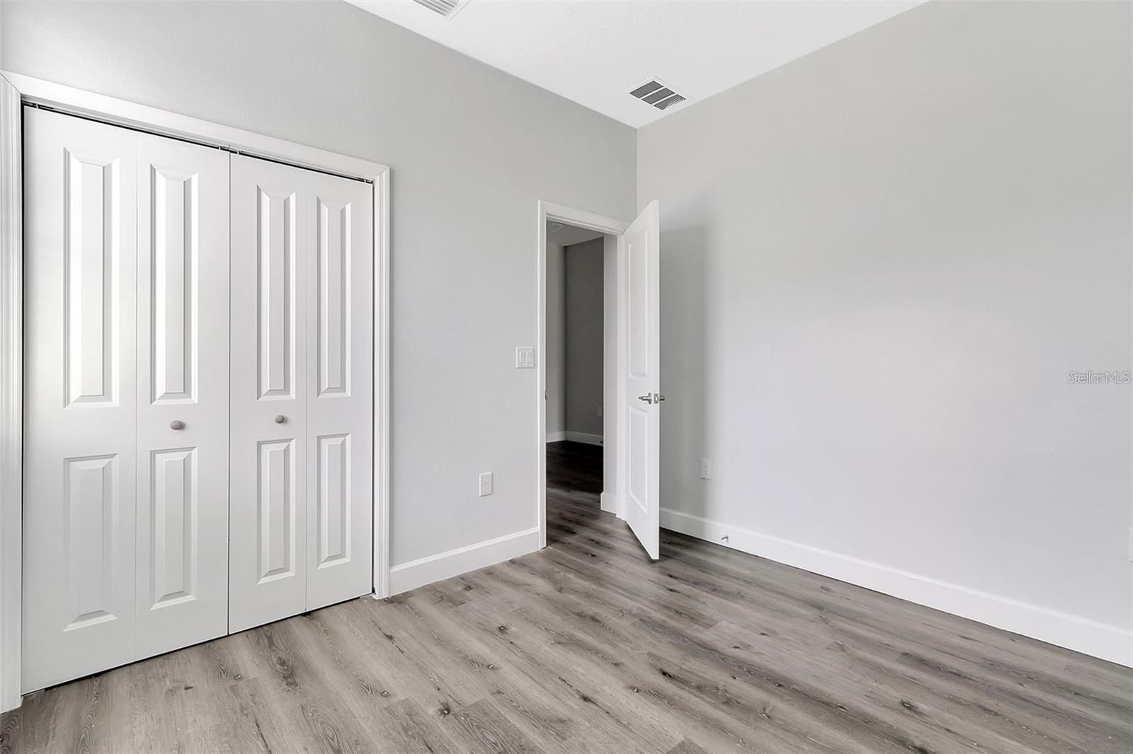 Image 7 of 8 For 10467 Port Everglades Street 10467