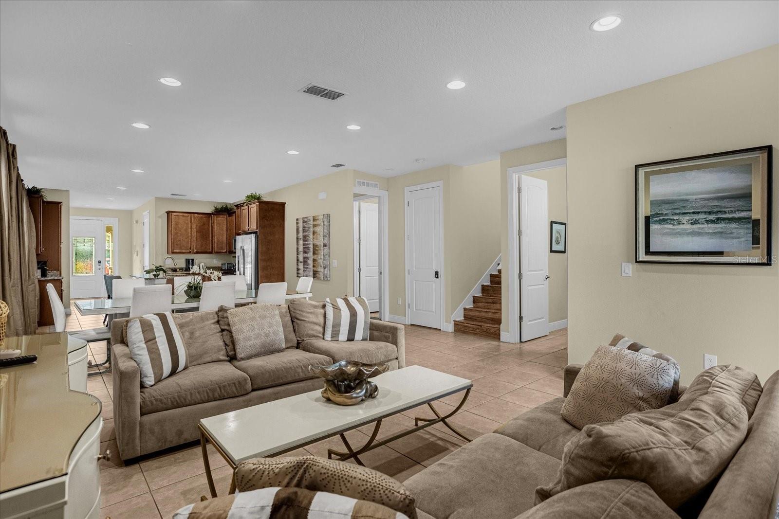 Image 14 of 51 For 7615 Brookhurst Lane