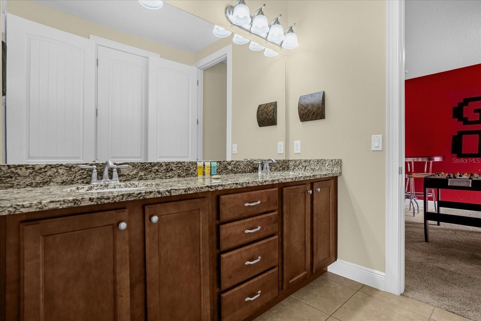 Image 38 of 51 For 7615 Brookhurst Lane