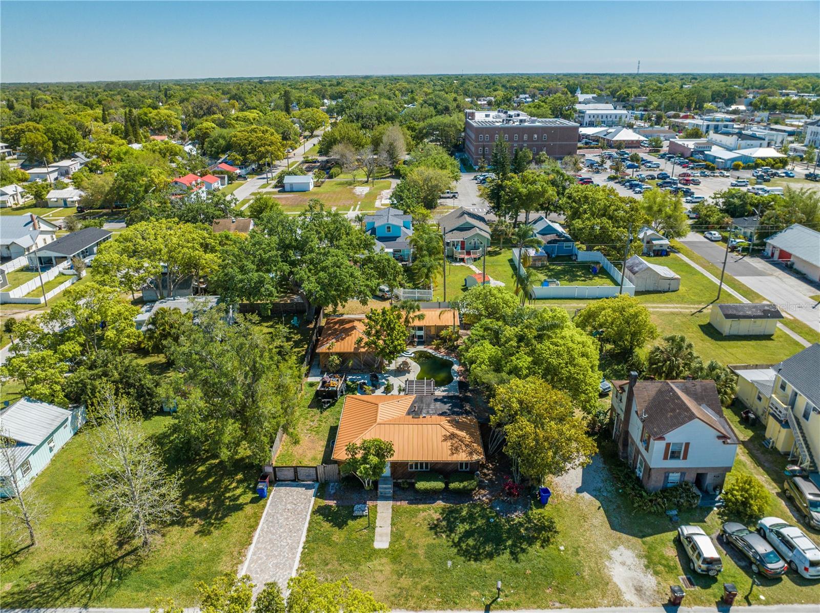 Image 18 of 99 For 815 Kentucky Avenue