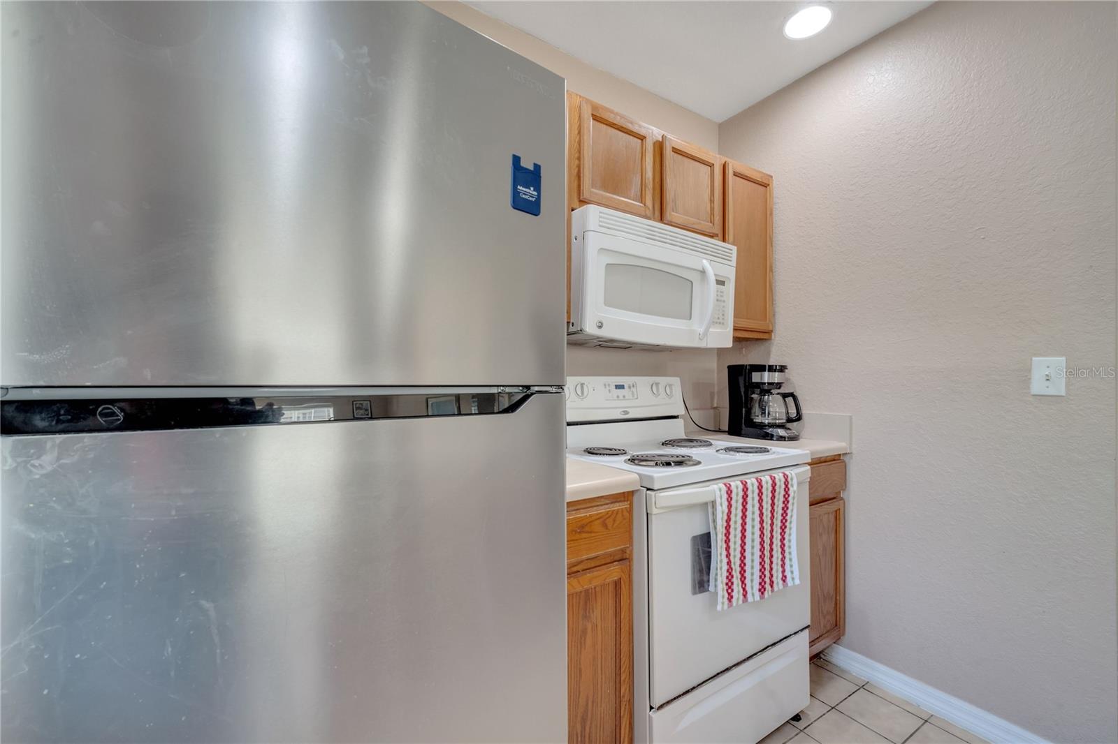 Image 7 of 33 For 4561 Yellowgold Road E 107