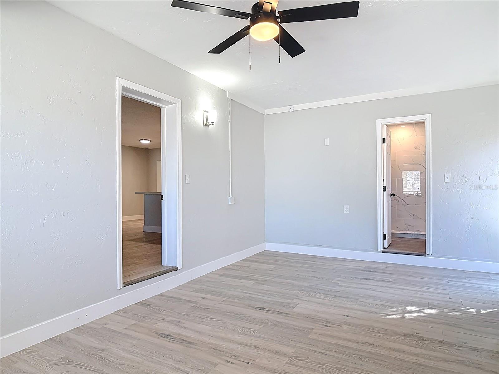 Image 12 of 33 For 1085 Whitewood Drive