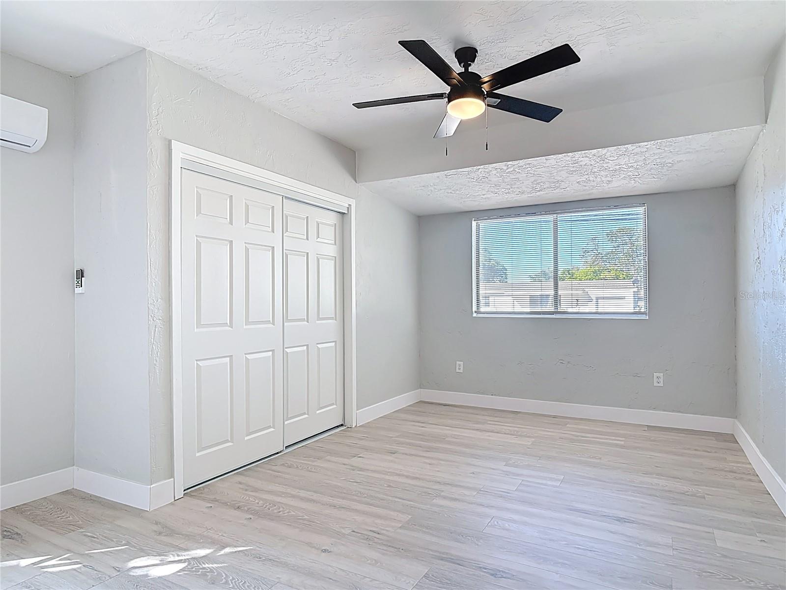 Image 13 of 33 For 1085 Whitewood Drive