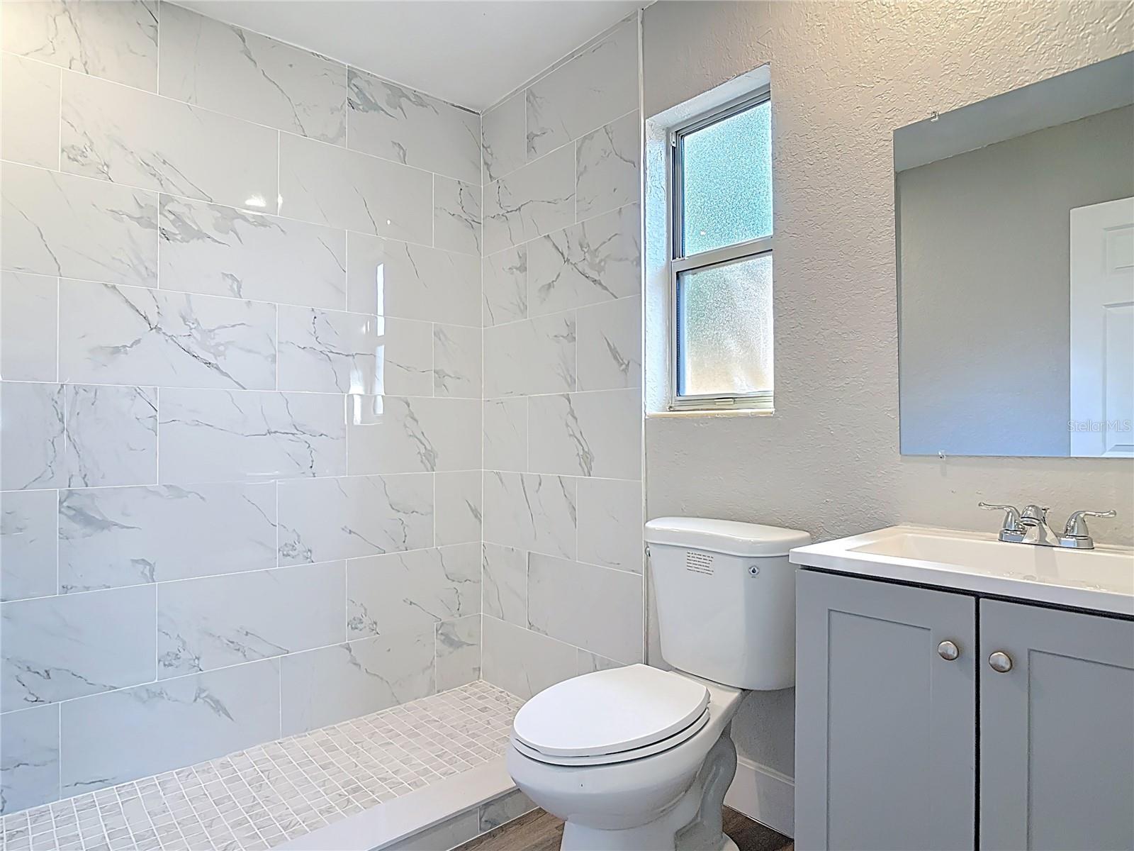 Image 14 of 33 For 1085 Whitewood Drive