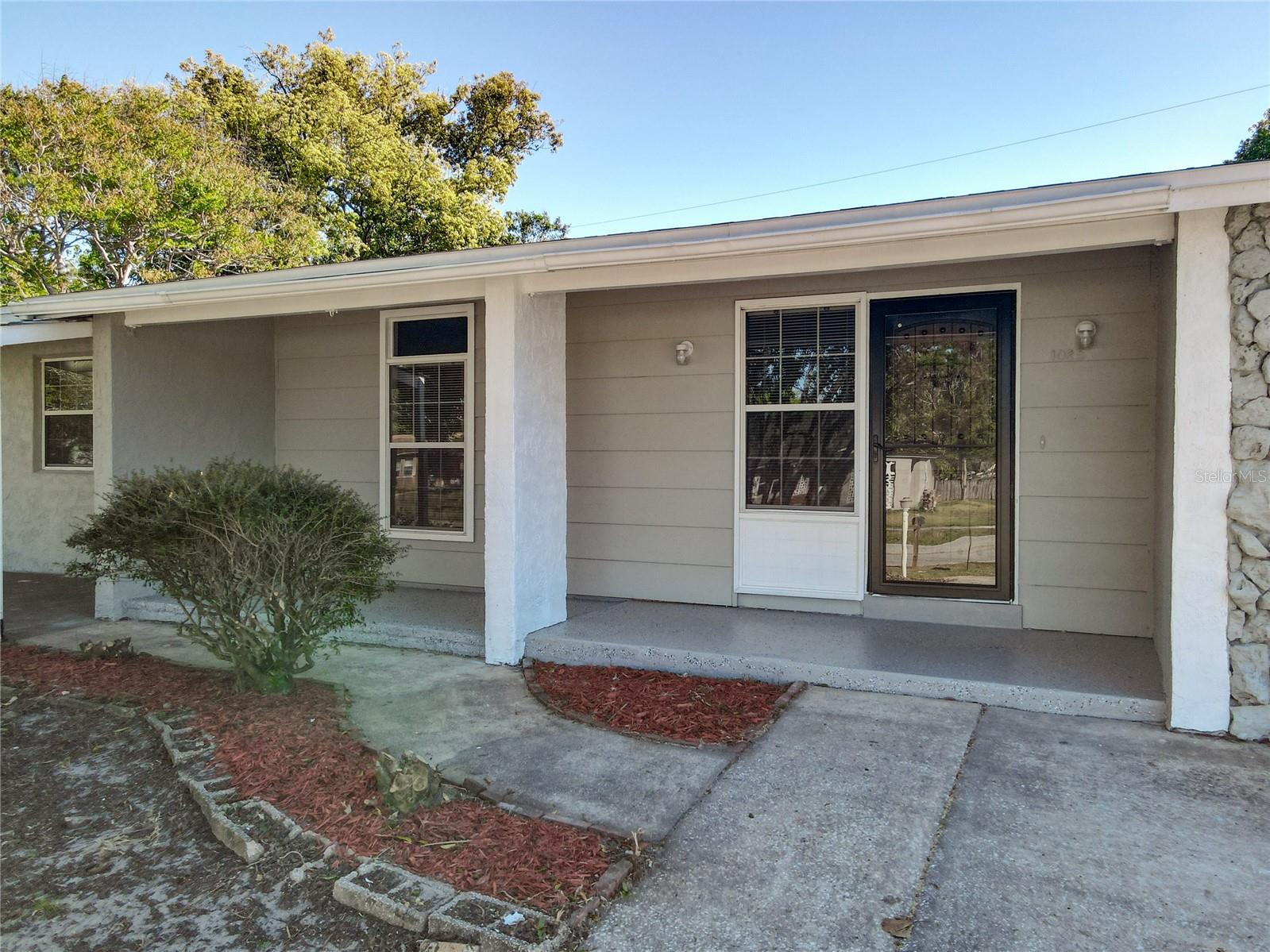 Image 2 of 33 For 1085 Whitewood Drive