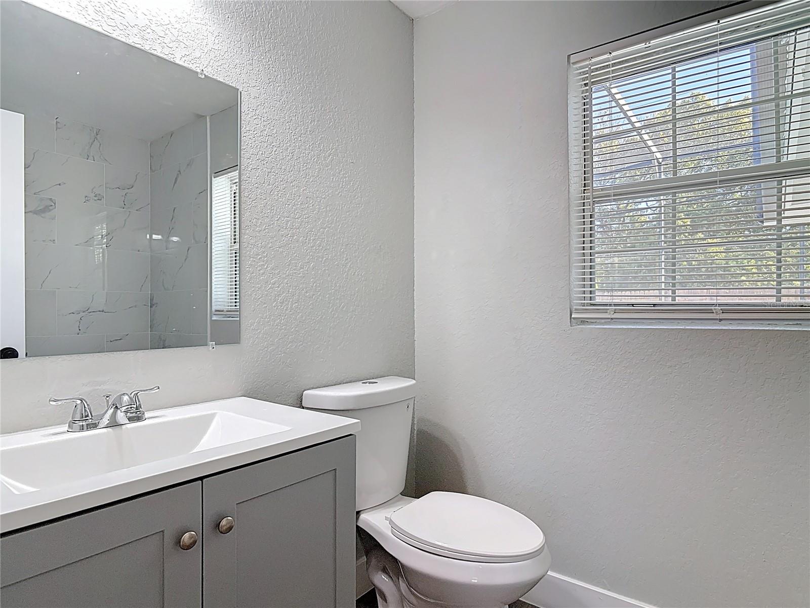 Image 25 of 33 For 1085 Whitewood Drive