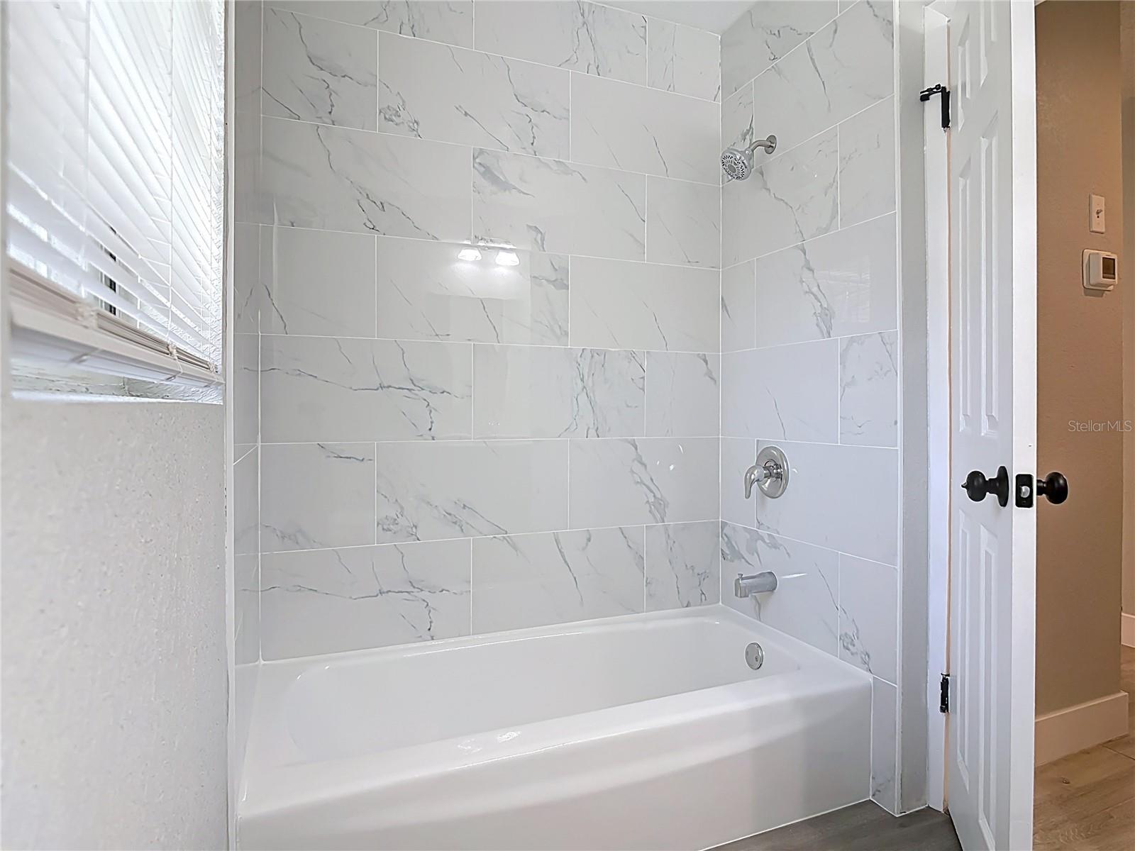 Image 26 of 33 For 1085 Whitewood Drive