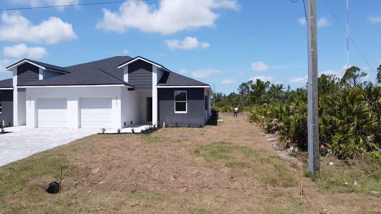 Image 23 of 49 For 9301 Agate Street