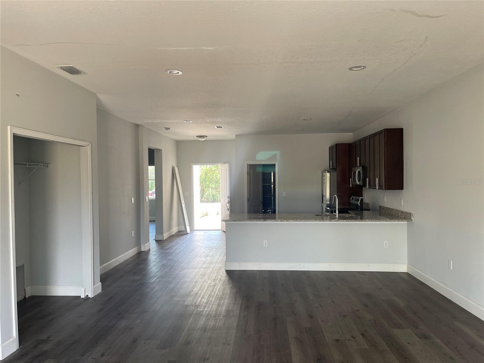 Image 42 of 49 For 9301 Agate Street