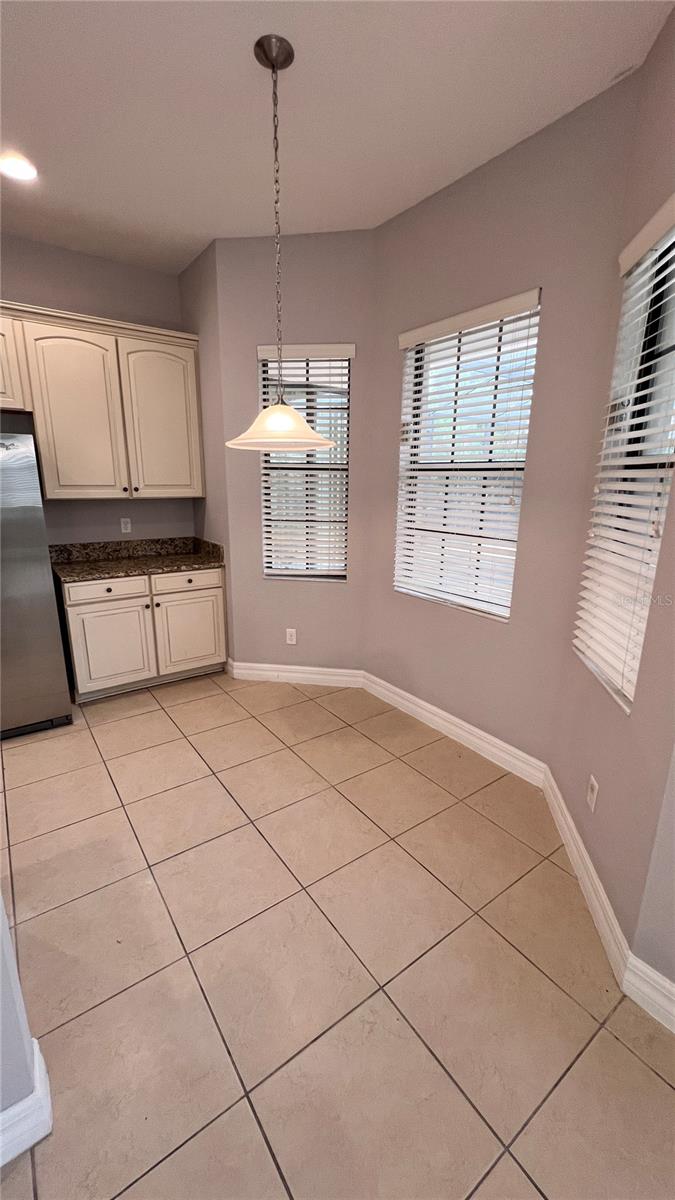 Image 13 of 64 For 10459 Stapeley Drive