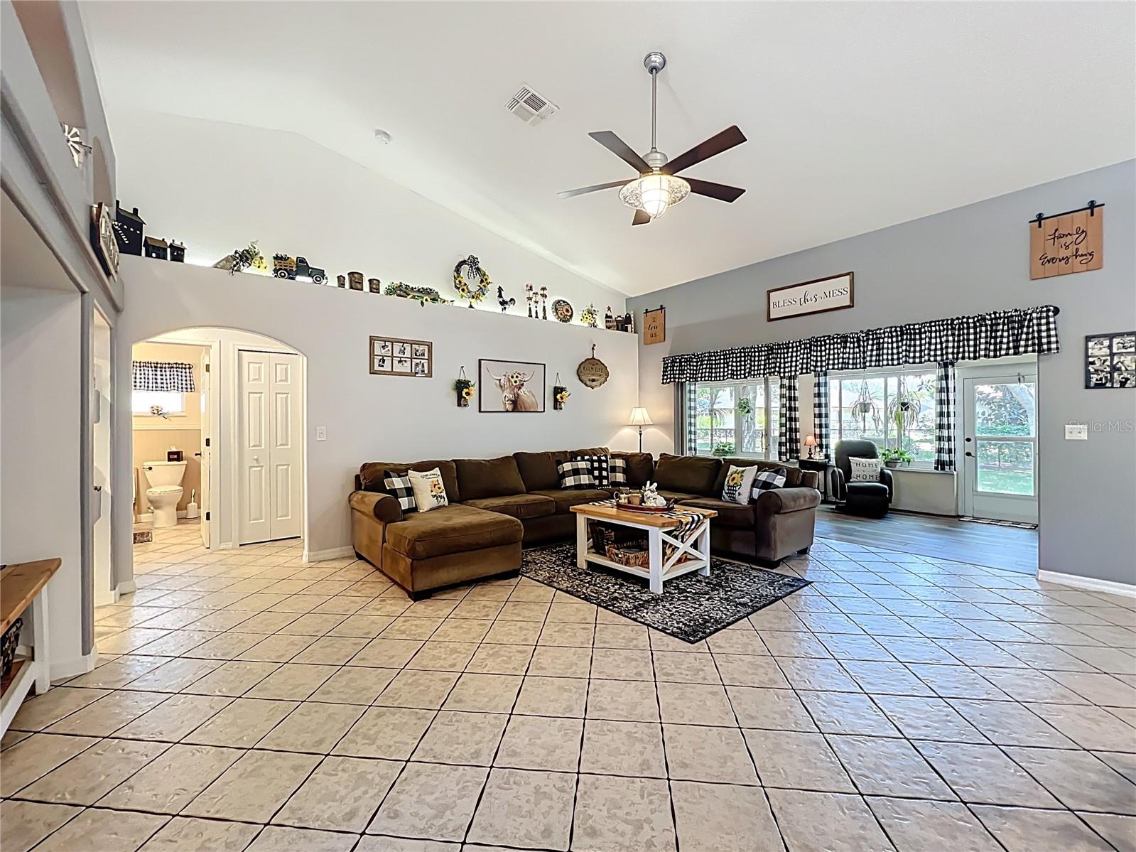 Image 12 of 51 For 4907 Raylene Way
