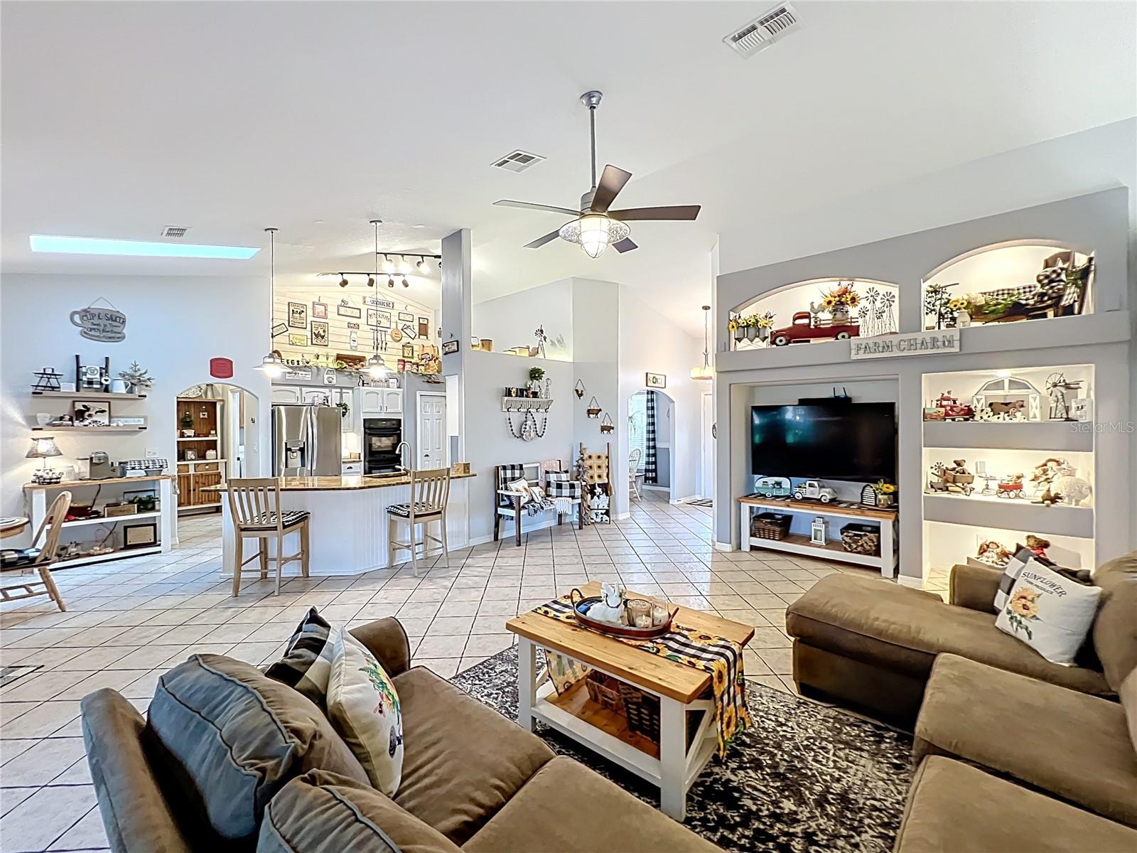 Image 14 of 51 For 4907 Raylene Way