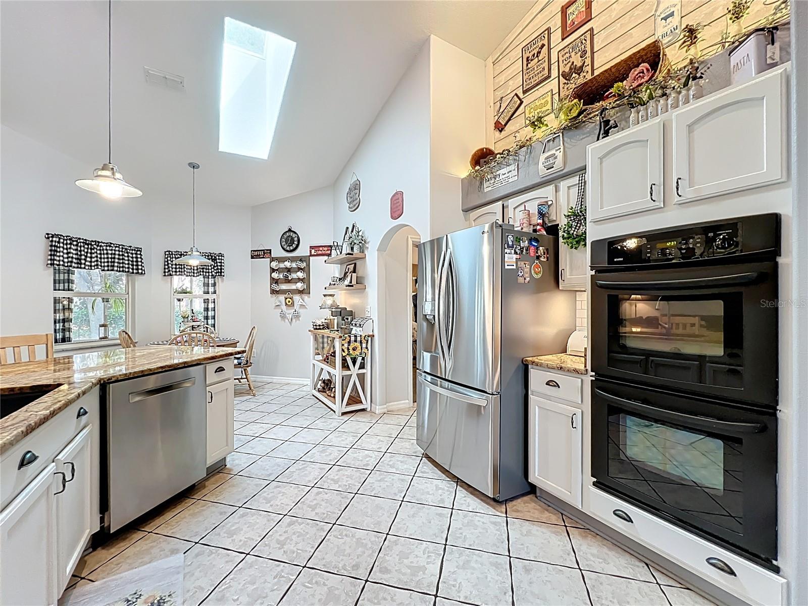 Image 23 of 51 For 4907 Raylene Way