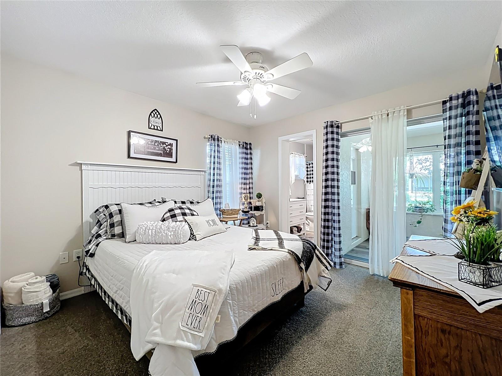 Image 32 of 51 For 4907 Raylene Way