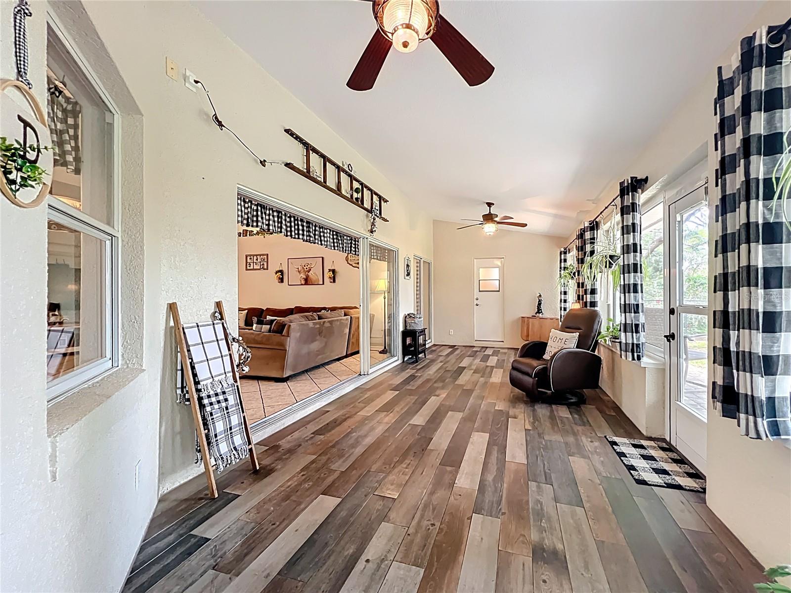 Image 36 of 51 For 4907 Raylene Way