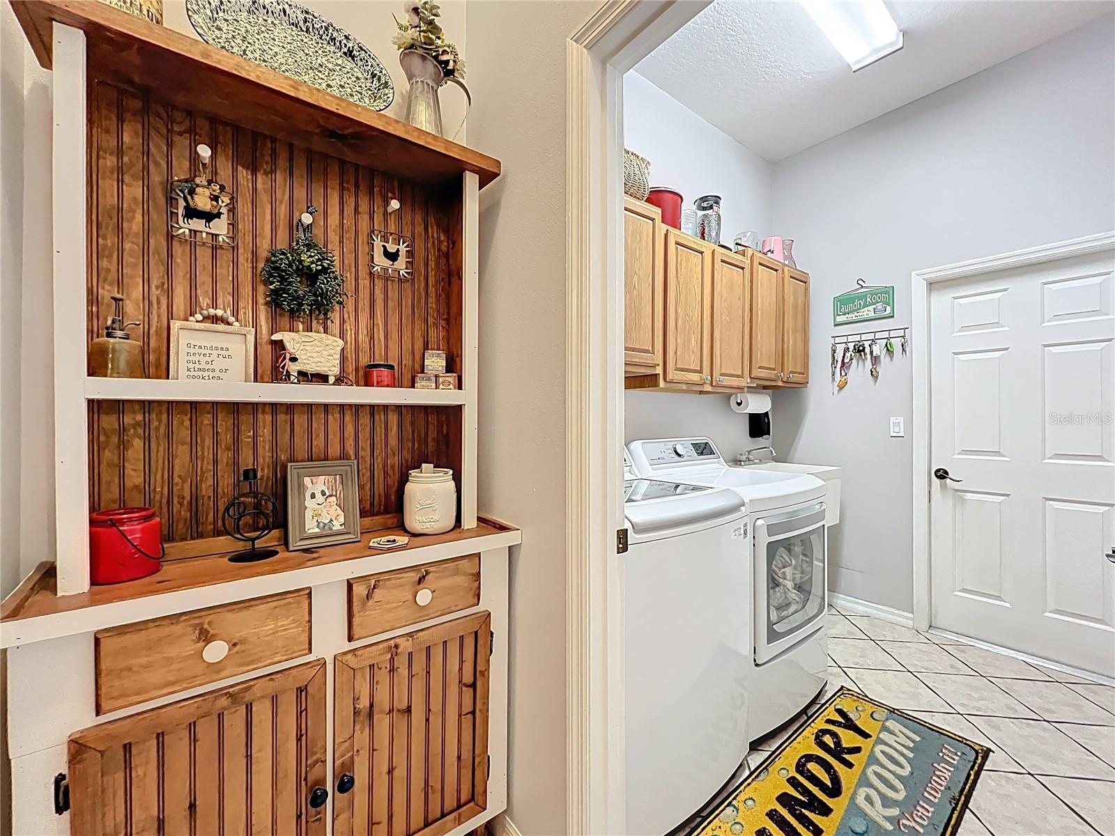 Image 38 of 51 For 4907 Raylene Way