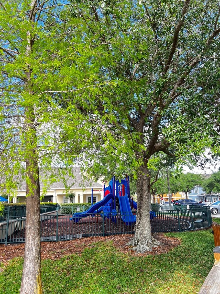 Image 27 of 34 For 4004 Venetian Bay Drive 106