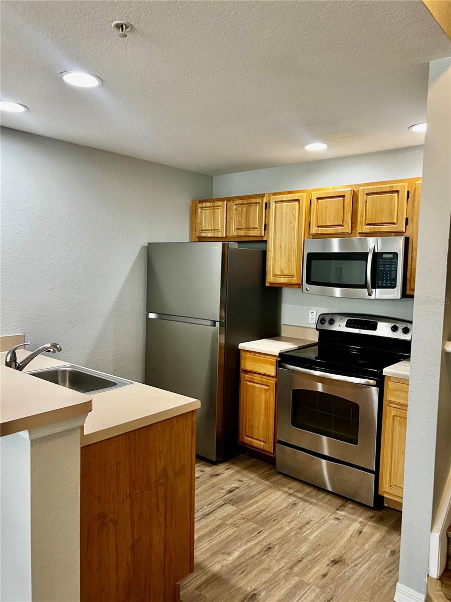 Image 3 of 34 For 4004 Venetian Bay Drive 106