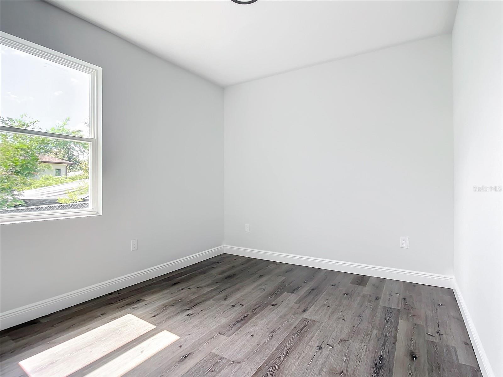 Image 16 of 52 For 23113 Brewer Avenue