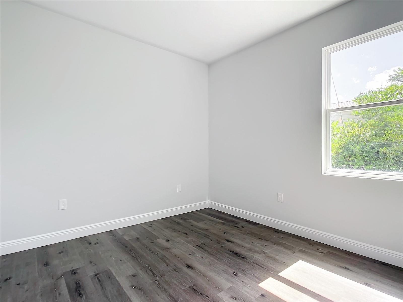 Image 18 of 52 For 23113 Brewer Avenue