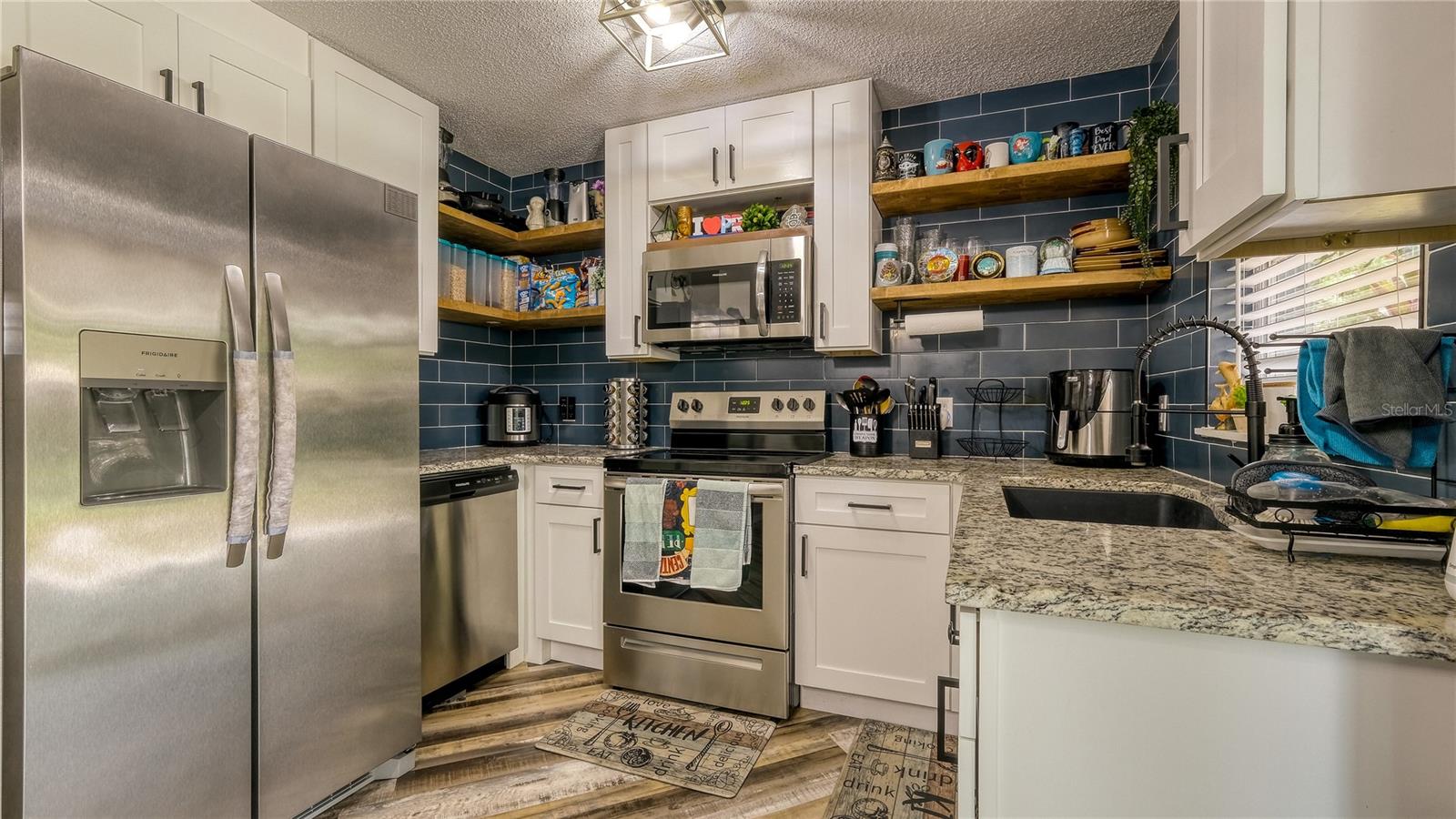 Image 13 of 35 For 2122 Lake Boulevard