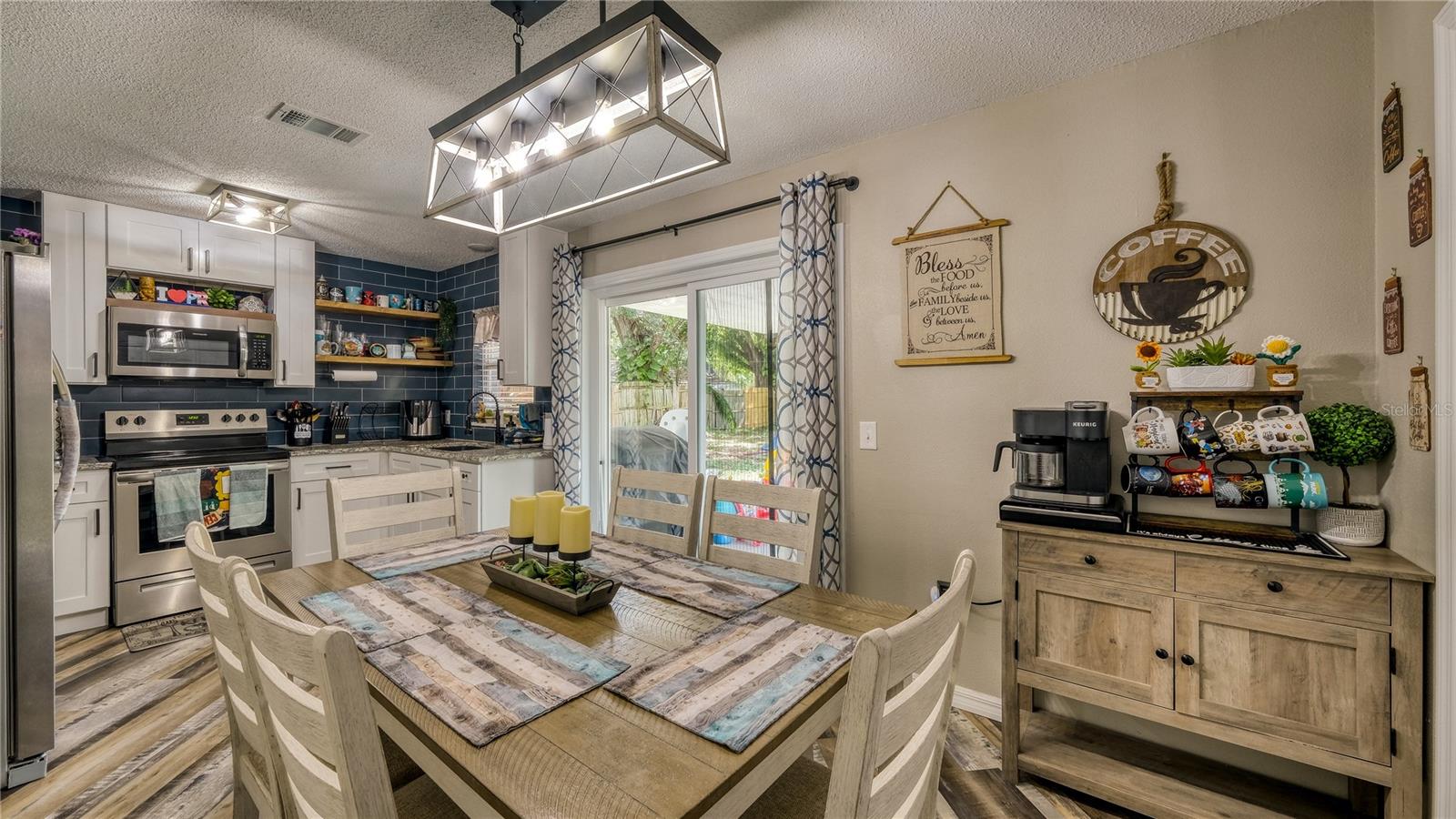 Image 14 of 35 For 2122 Lake Boulevard