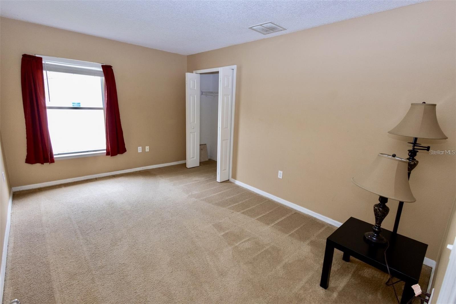 Image 7 of 13 For 818 Carrousel Lane