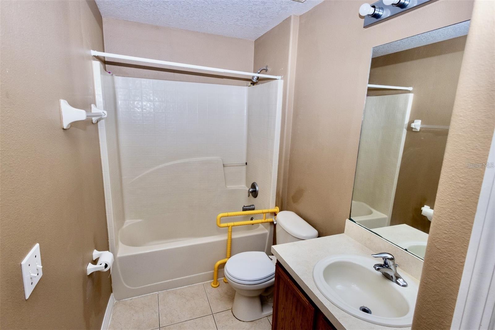 Image 9 of 13 For 818 Carrousel Lane