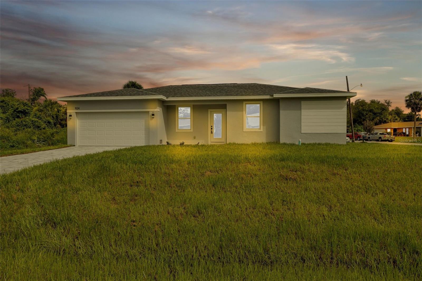 Details for 924 Tropical Avenue Nw, PORT CHARLOTTE, FL 33948