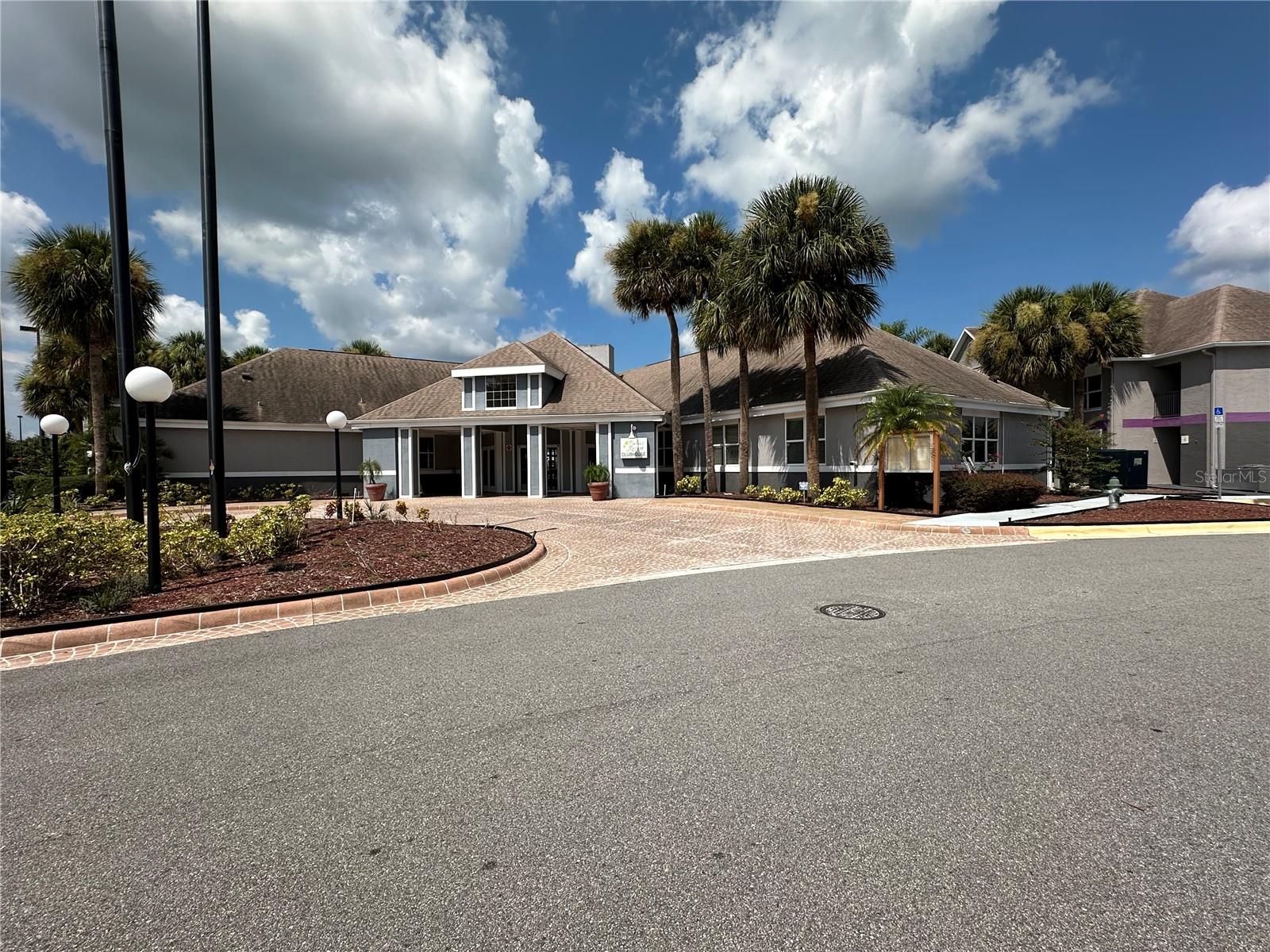 Image 20 of 40 For 3100 Parkway Boulevard 123