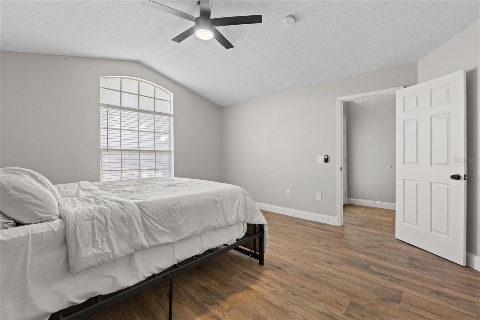 Image 34 of 56 For 7925 Magnolia Bend Court