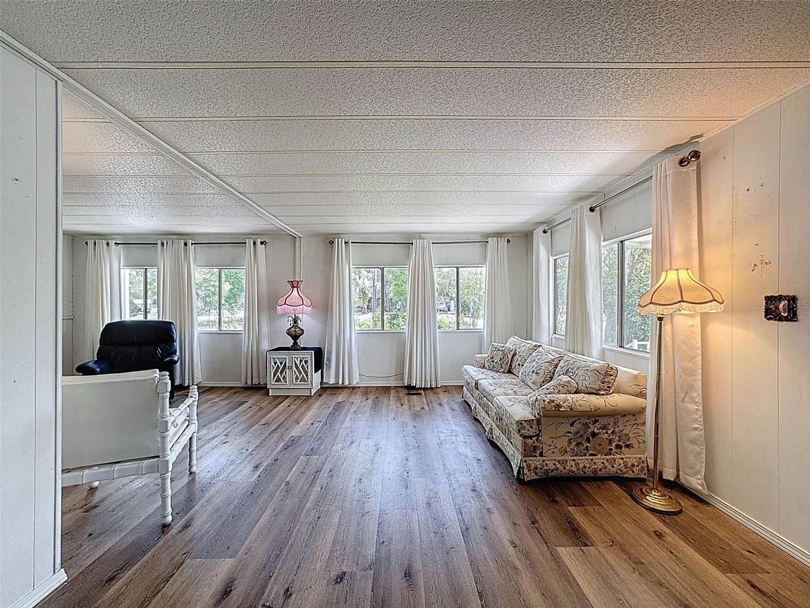 Image 10 of 60 For 3249 Susan Drive