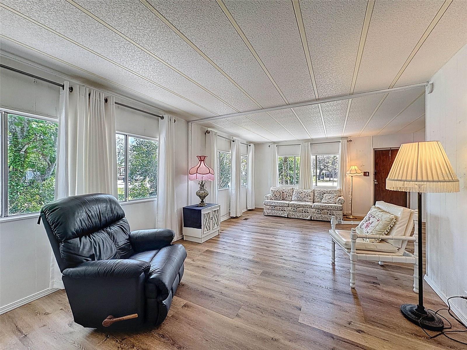 Image 11 of 60 For 3249 Susan Drive