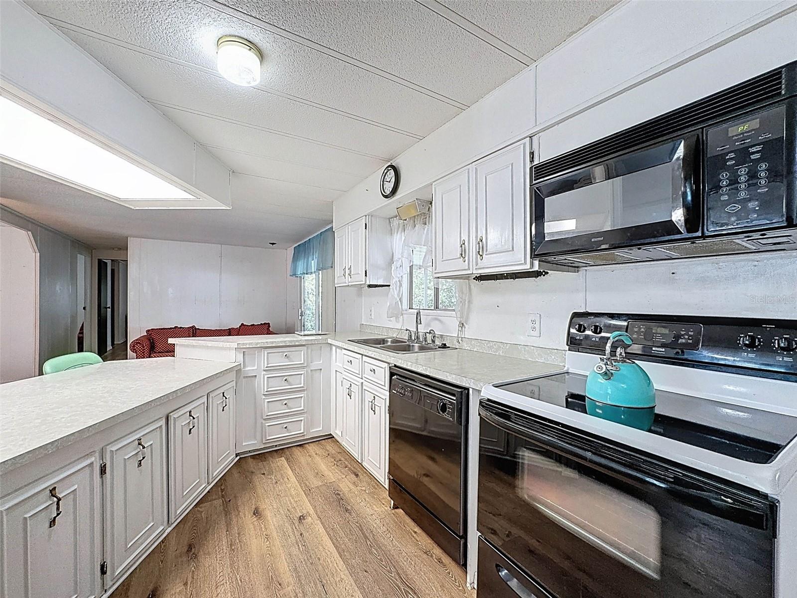 Image 20 of 60 For 3249 Susan Drive