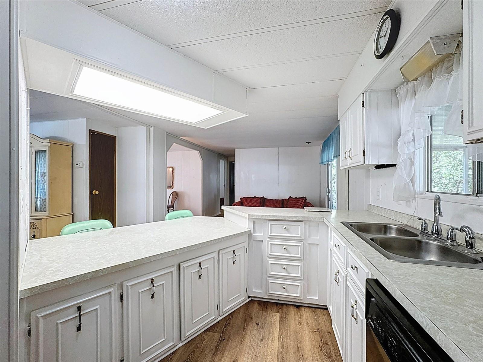 Image 21 of 60 For 3249 Susan Drive