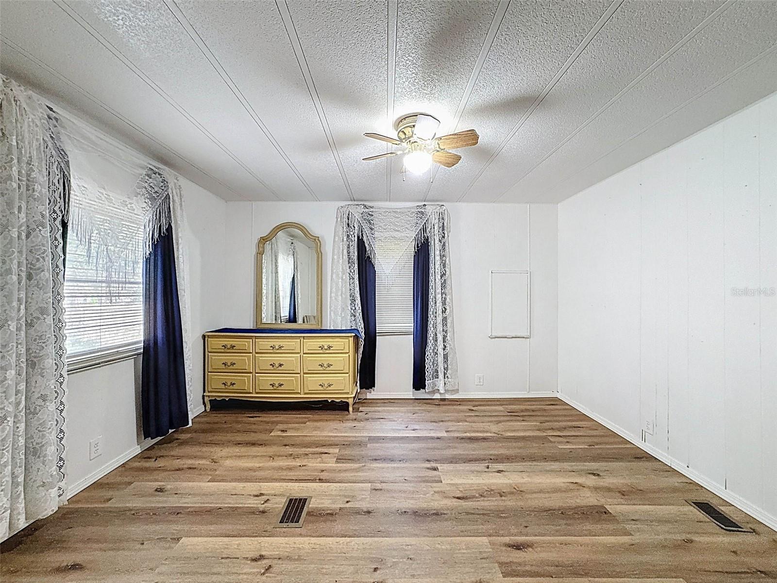 Image 32 of 60 For 3249 Susan Drive