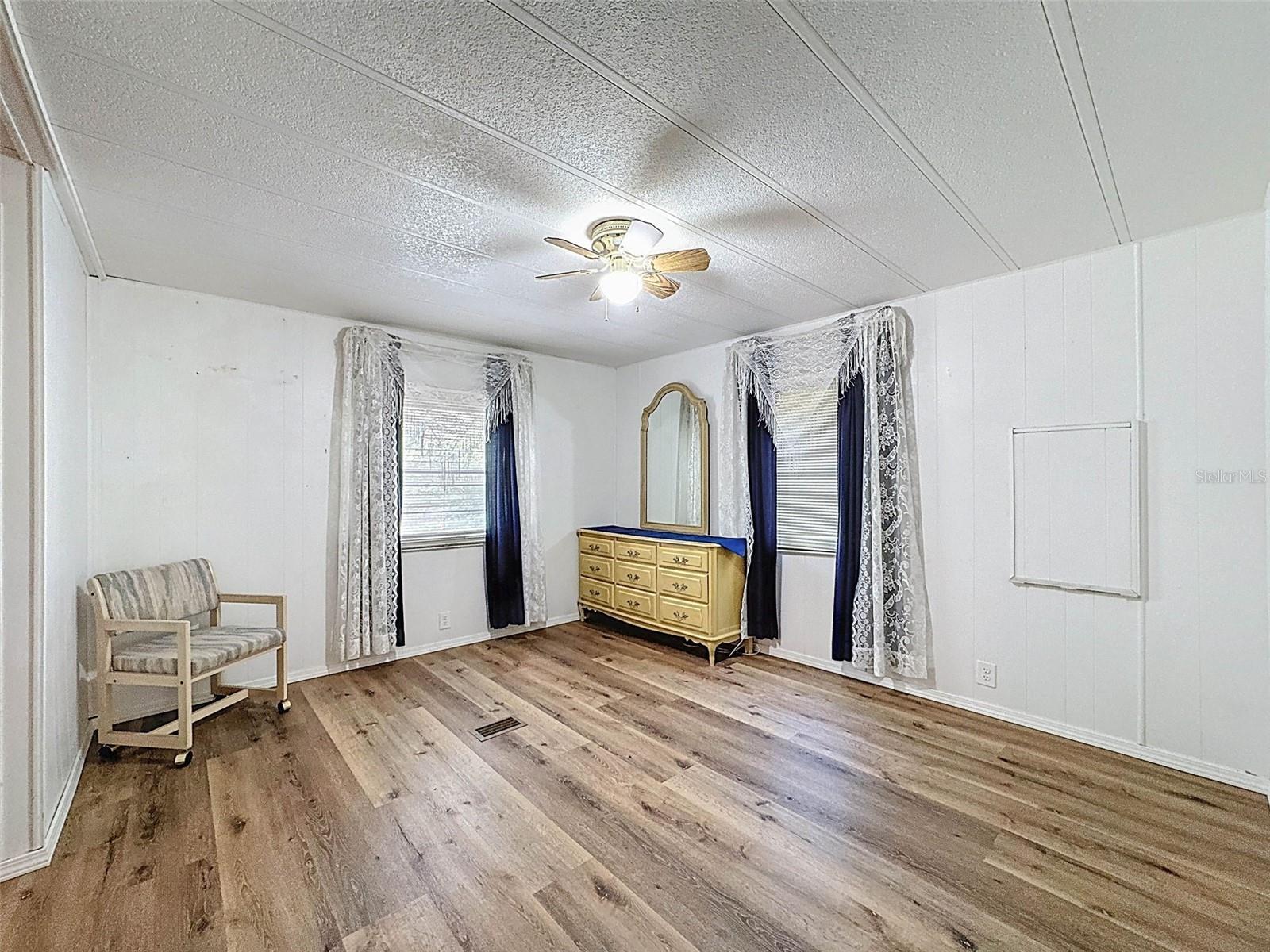 Image 38 of 60 For 3249 Susan Drive