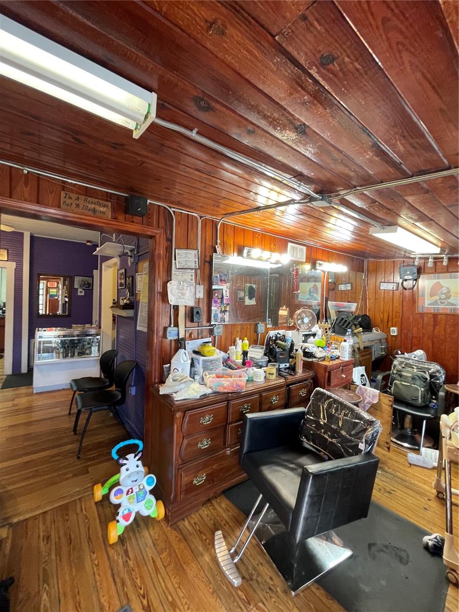 Image 10 of 26 For 2106 1st Street N