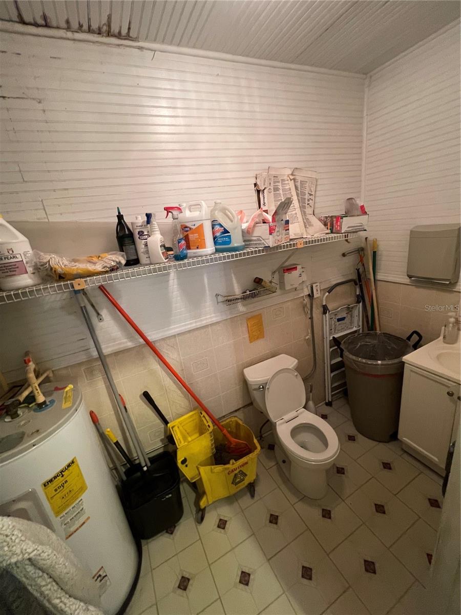 Image 17 of 26 For 2106 1st Street N